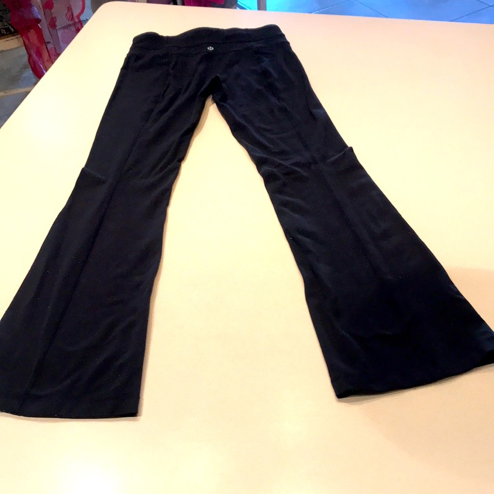Lululemon black yoga pants, full-length, bell bottoms, size M 6-8), used cond.